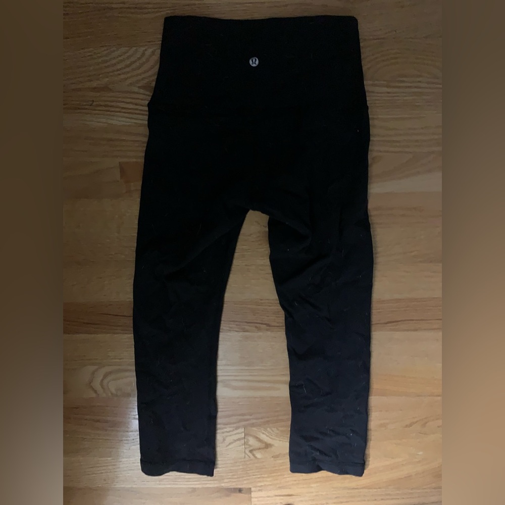 Black cropped lululemon leggings size 6